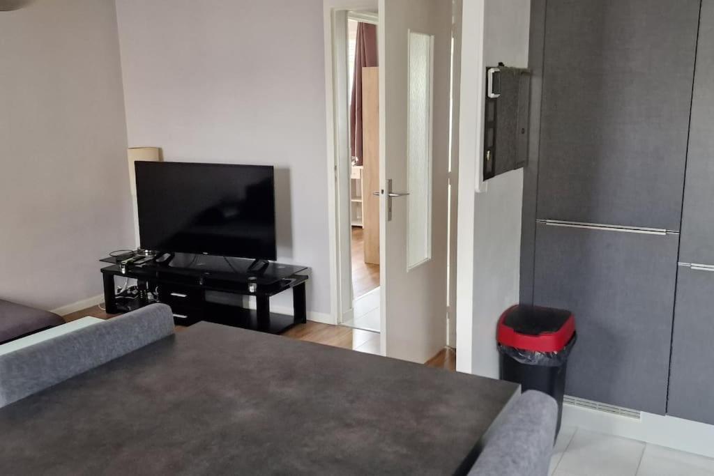 Apartmán Refuge Urbain Chic Avec Balcon Saint-Lo Exteriér fotografie